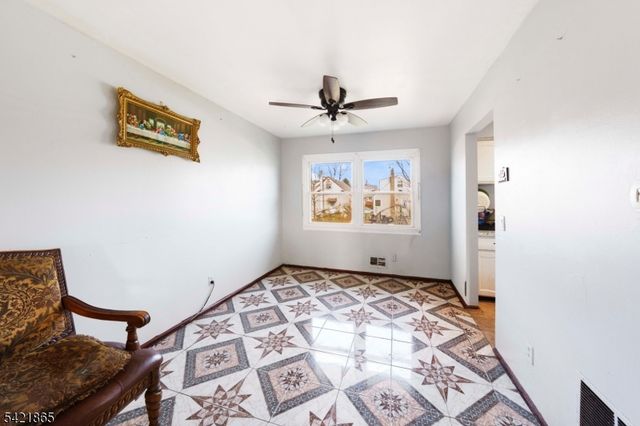 1019 Essex Ave, Linden City, NJ 07036