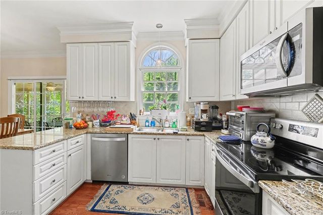 5005 Mayberry Lane, Winston-salem, NC 27106