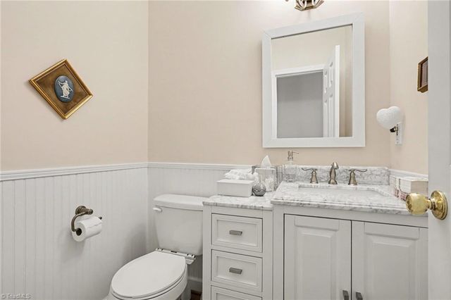 5005 Mayberry Lane, Winston-salem, NC 27106