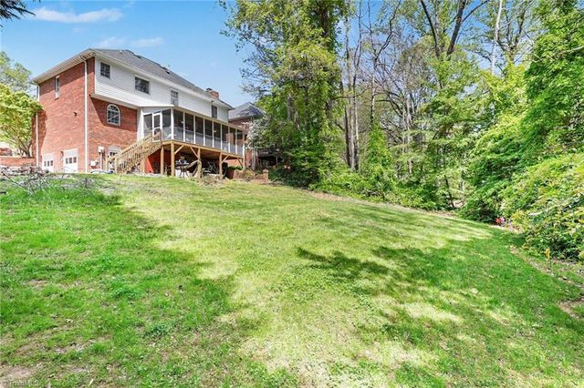 5005 Mayberry Lane, Winston-salem, NC 27106