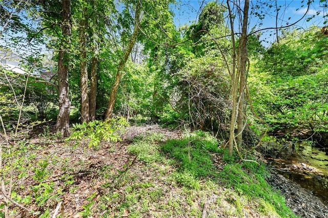 5005 Mayberry Lane, Winston-salem, NC 27106