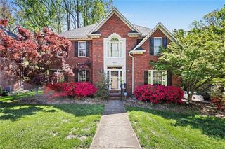5005 Mayberry Lane, Winston-salem, NC 27106