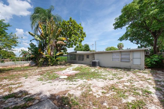 110 14TH AVENUE SW, Largo, FL 33770
