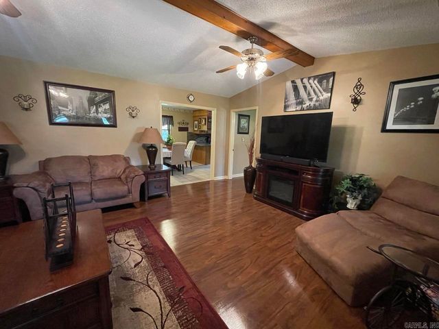 6000 Sleepy Village Road, Benton, AR 72015