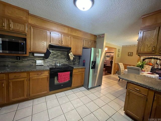 6000 Sleepy Village Road, Benton, AR 72015