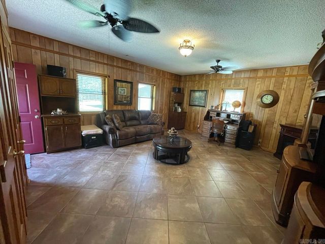 6000 Sleepy Village Road, Benton, AR 72015