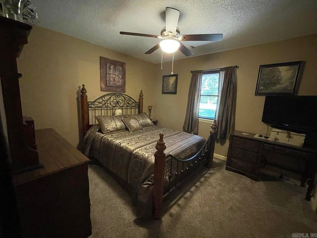 6000 Sleepy Village Road, Benton, AR 72015