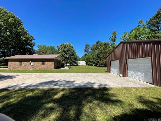 6000 Sleepy Village Road, Benton, AR 72015