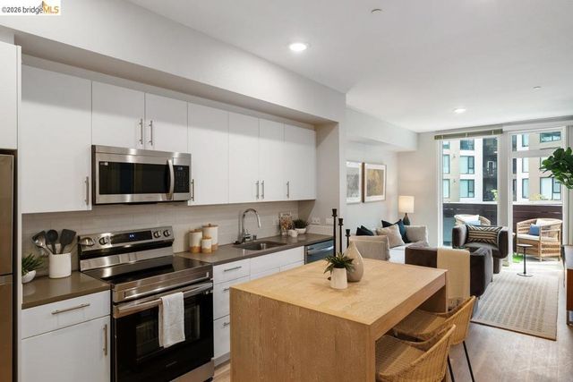 260 Brooklyn Basin Way 460, Oakland, CA 94606