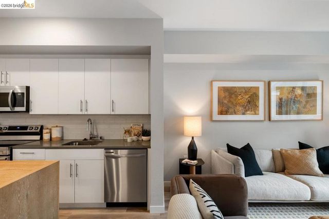 260 Brooklyn Basin Way 460, Oakland, CA 94606