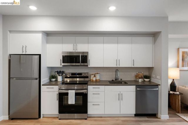 260 Brooklyn Basin Way 460, Oakland, CA 94606