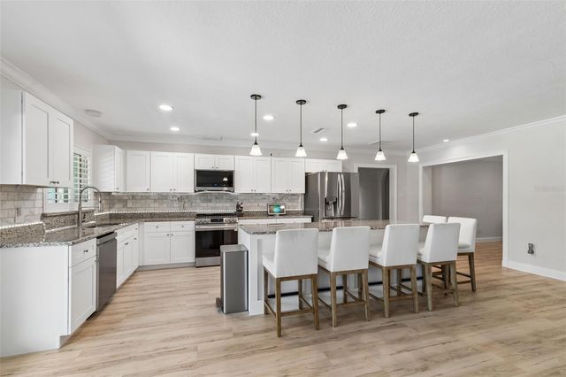 8270 30TH AVENUE N, St Petersburg, FL 33710