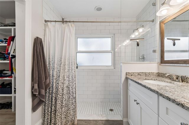 8270 30TH AVENUE N, St Petersburg, FL 33710