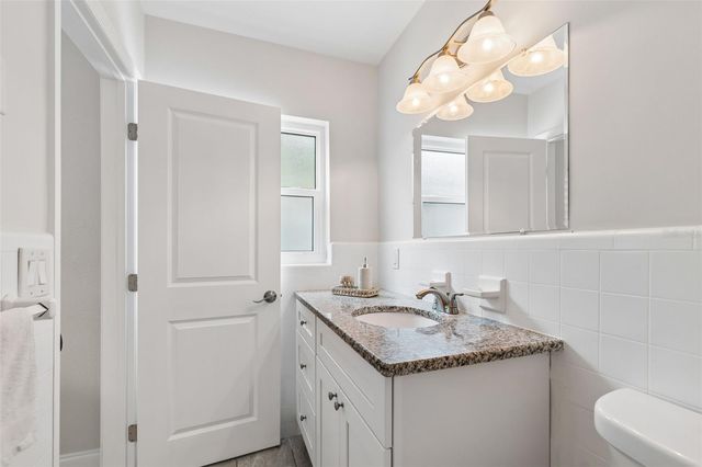 8270 30TH AVENUE N, St Petersburg, FL 33710