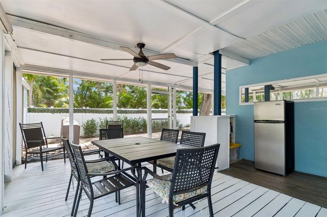 8270 30TH AVENUE N, St Petersburg, FL 33710