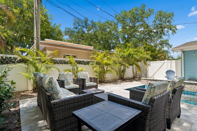 8270 30TH AVENUE N, St Petersburg, FL 33710