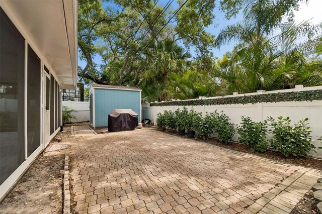 8270 30TH AVENUE N, St Petersburg, FL 33710