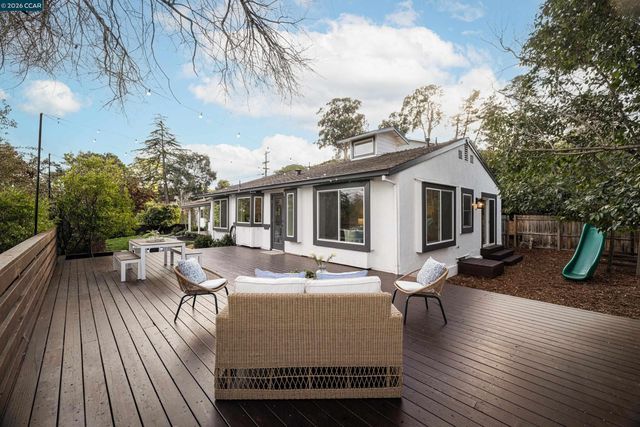 2080 Essenay Ave, Walnut Creek, CA 94597