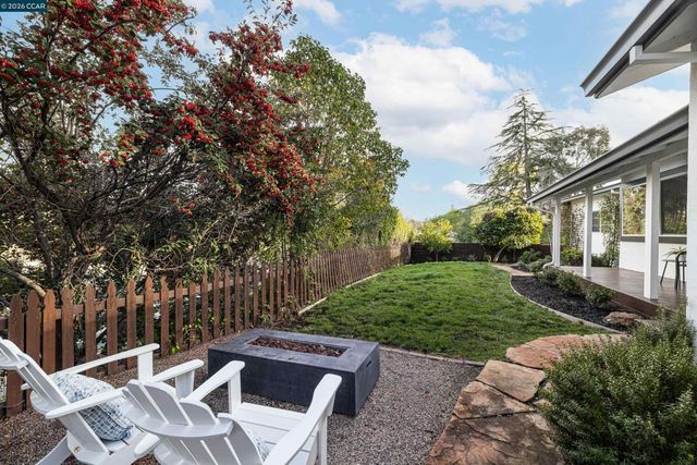 2080 Essenay Ave, Walnut Creek, CA 94597