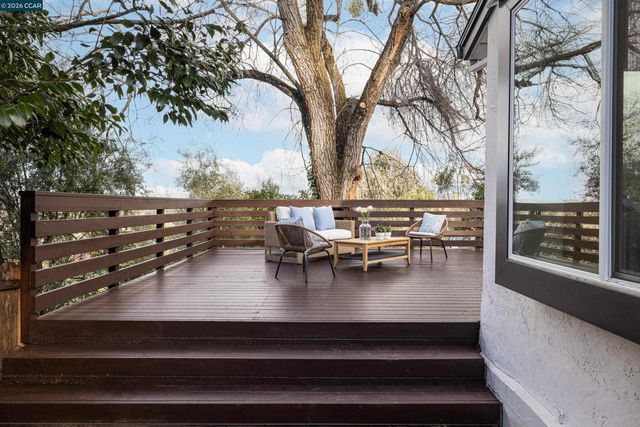 2080 Essenay Ave, Walnut Creek, CA 94597