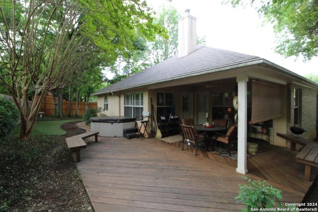 8 Dallari Ct, San Antonio, TX 78216