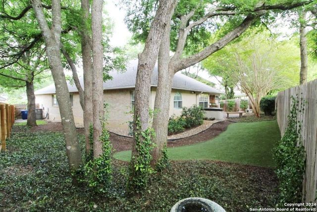 8 Dallari Ct, San Antonio, TX 78216