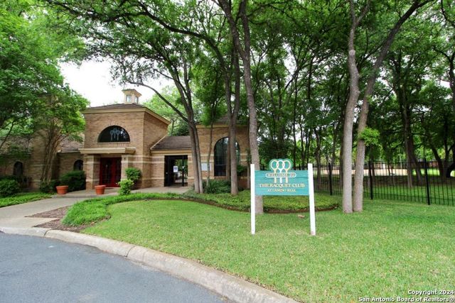8 Dallari Ct, San Antonio, TX 78216