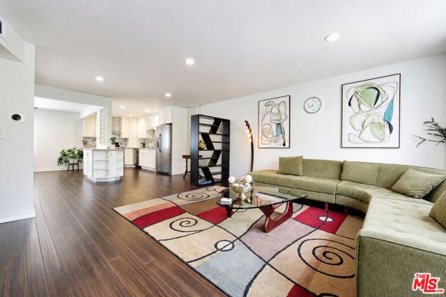 7137 Shoup Avenue 36, West Hills (los Angeles), CA 91307