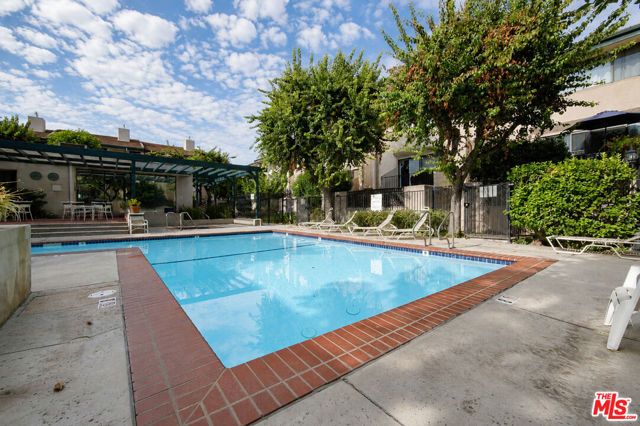 7137 Shoup Avenue 36, West Hills (los Angeles), CA 91307