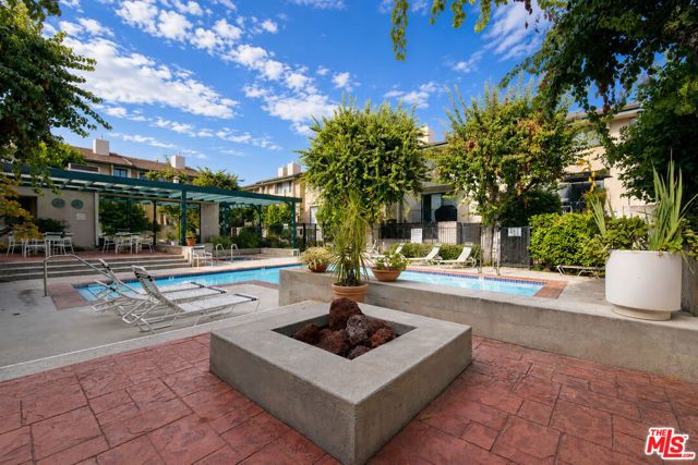 7137 Shoup Avenue 36, West Hills (los Angeles), CA 91307