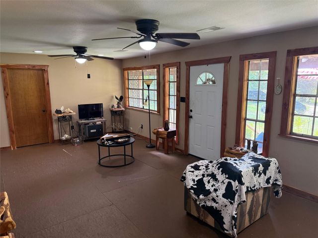 1250 Trails End Drive, Cleveland, TX 77328