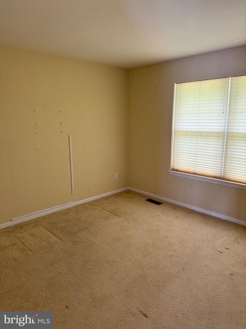 705 CARRIAGE CIR, Upper Chichester, PA 19014