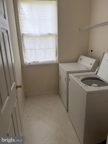 705 CARRIAGE CIR, Upper Chichester, PA 19014