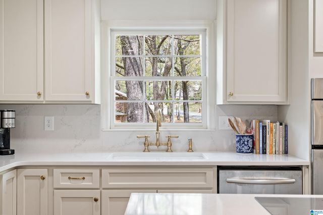 3400 WATER OAK DRIVE, Vestavia Hills, AL 35243