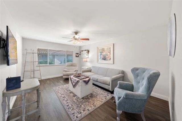 1089 W Pine E, Upland, CA 91786