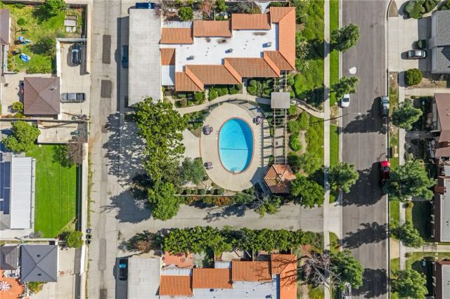 1089 W Pine E, Upland, CA 91786