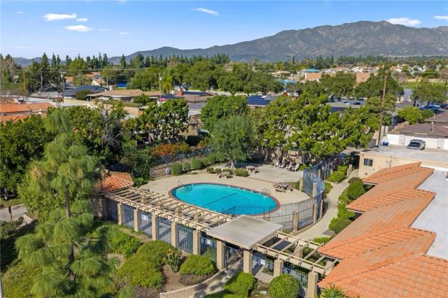 1089 W Pine E, Upland, CA 91786