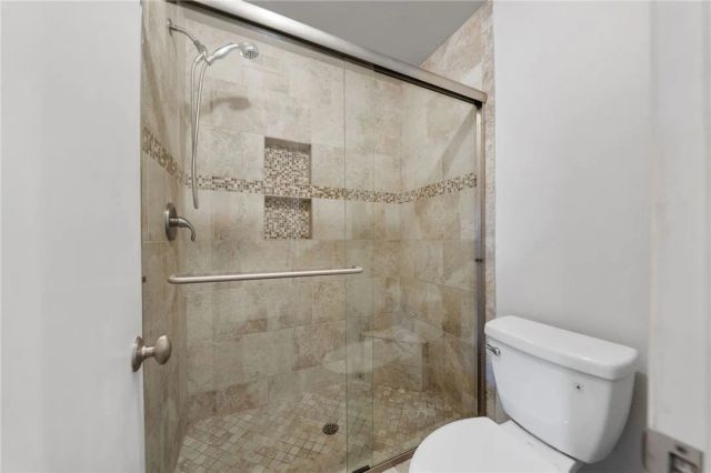 1089 W Pine E, Upland, CA 91786