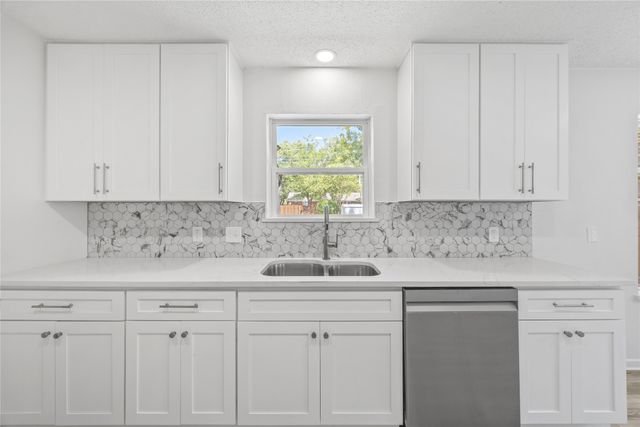 5748 Wimbleton Way, Fort Worth, TX 76133