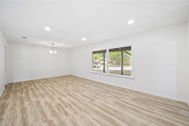 5748 Wimbleton Way, Fort Worth, TX 76133