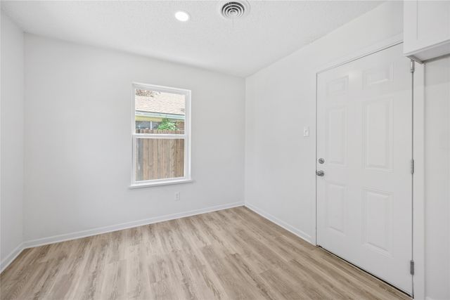 5748 Wimbleton Way, Fort Worth, TX 76133