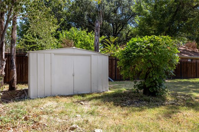 5748 Wimbleton Way, Fort Worth, TX 76133