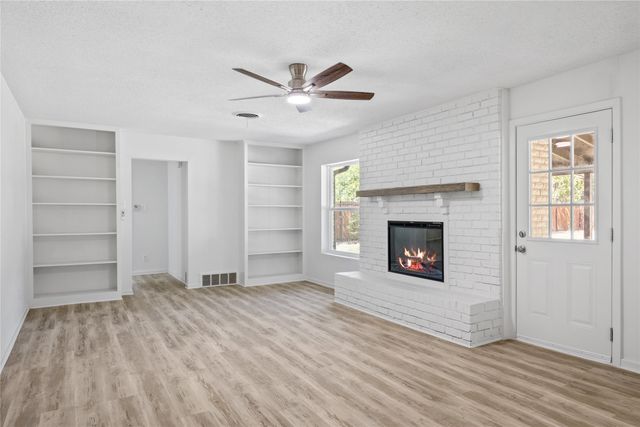 5748 Wimbleton Way, Fort Worth, TX 76133