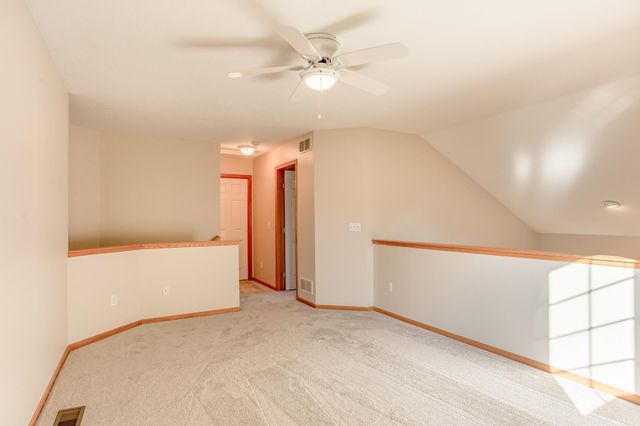 1513 Pine Pointe, White Bear Lake, MN 55110