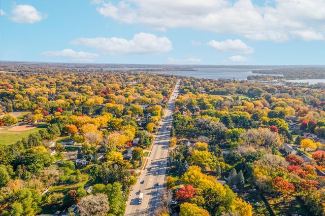 1513 Pine Pointe, White Bear Lake, MN 55110