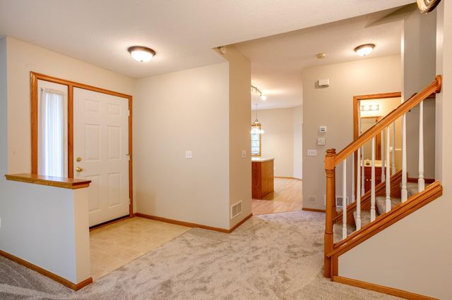 1513 Pine Pointe, White Bear Lake, MN 55110