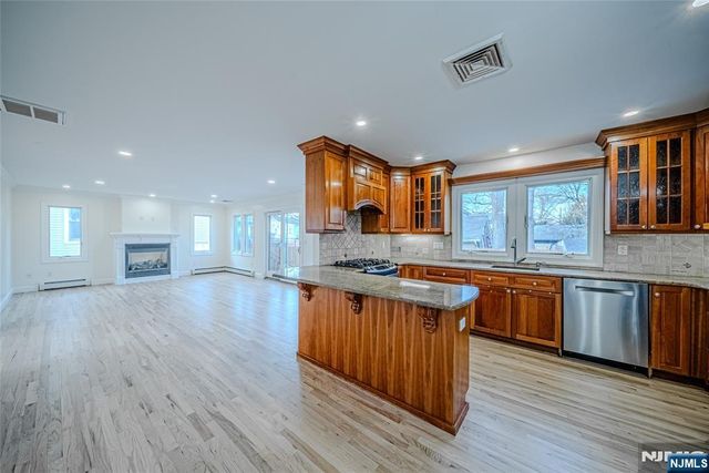 47 Columbus Drive, Tenafly, NJ 07670