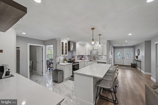 1669 BLUE JAY LN, Cherry Hill, NJ 08003