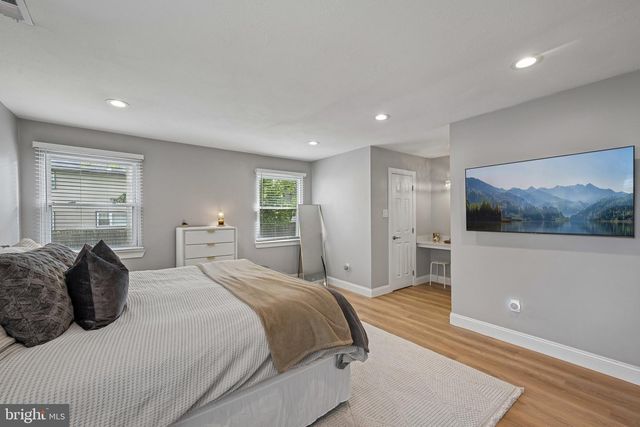 1669 BLUE JAY LN, Cherry Hill, NJ 08003