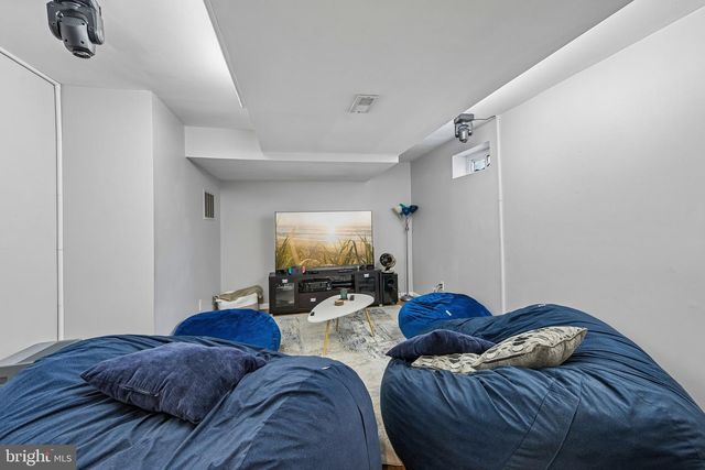 1669 BLUE JAY LN, Cherry Hill, NJ 08003